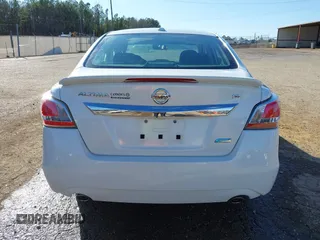 2014 Nissan Altima 2.5 S with VIN 1N4AL3AP7EN222382, listed as a IAAI auction lot 41674109 with 84,721 mi miles. Bid and sale history available at carsss.com. Image 16.
