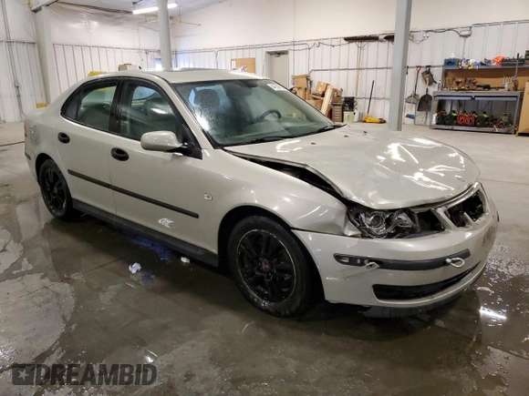 2005 Saab 9-3 Linear with VIN YS3FB45S851032498, listed as a Copart auction lot 44938905 with 204,234 mi miles and Salvage Title. Bid and sale history available at carsss.com. Image 4.