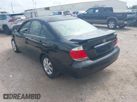 2005 Toyota Camry LE with VIN 4T1BF32K15U091945, listed as a IAAI auction lot 42124503 with 212,951 mi miles and . Bid and sale history available at DreamBid. Image 3.