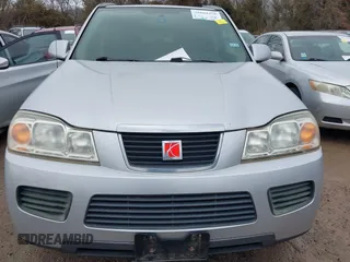 2006 Saturn VUE z VIN 5GZCZ53476S832848, wystawiony jako IAAI lot #38604450 z przebiegiem 196 954 mil mil oraz . Historia ofert i sprzedaży dostępna na DreamBid. Obrazek 6.