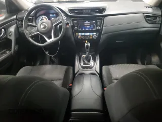 2020 Nissan Rogue SV z VIN KNMAT2MV1LP502251, wystawiony jako Copart lot #57402235 z przebiegiem 92 696 mil mil oraz Szkoda całkowita • Salvage title. Historia ofert i sprzedaży dostępna na DreamBid. Obrazek 8.