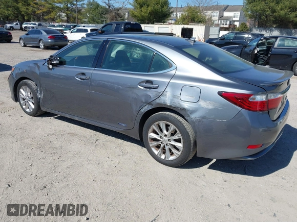 2014 Lexus ES 300h с VIN JTHBW1GG6E2071083, выставлен на аукционе IAAI как лот 41772226 с пробегом 140 710 миль миль и . История ставок и продаж доступна на DreamBid. Изображение 3.