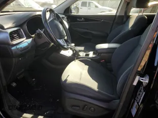 2019 Kia Sorento S with VIN 5XYPG4A50KG594548, listed as a Copart auction lot 84011434 with 98,444 mi miles and Salvage Title. Bid and sale history available at DreamBid. Image 7.