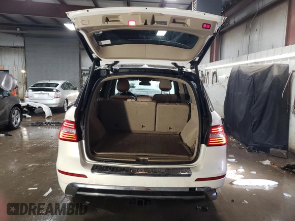 2015 Mercedes-Benz M 400 with VIN 4JGDA5GB0FA535623, listed as a Copart auction lot 45979705 with 115,592 mi miles and Salvage Title. Bid and sale history available at DreamBid. Image 6.