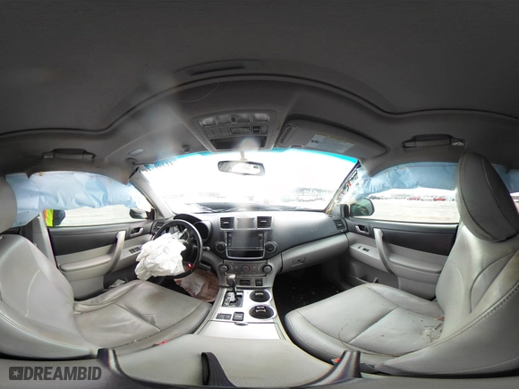 2013 Toyota Highlander with VIN 5TDZK3EH0DS111944, listed as a IAAI auction lot 41399844 with 54,696 mi miles. Bid and sale history available at carsss.com. Image 22.