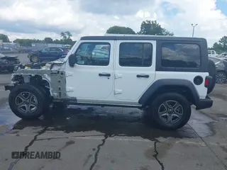 2018 Jeep Wrangler Unlimited Sport с VIN 1C4HJXDG3JW129798, выставлен на аукционе IAAI как лот 42635872 с пробегом 74 392 миль миль и . История ставок и продаж доступна на DreamBid. Изображение 15.