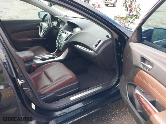 2015 Acura TLX V6 Tech with VIN 19UUB2F57FA002178, listed as a IAAI auction lot 41640369 with 178,248 mi miles. Bid and sale history available at carsss.com. Image 5.