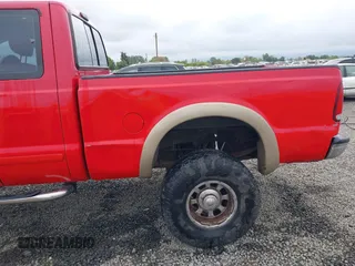 2003 Ford F-250 XL z VIN 1FTNX21L73EB63953, wystawiony jako IAAI lot #42117748 z przebiegiem 165 378 mil mil oraz . Historia ofert i sprzedaży dostępna na DreamBid. Obrazek 6.