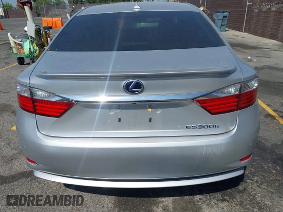 2013 Lexus ES 300h with VIN JTHBW1GG2D2022140, listed as a IAAI auction lot 42677307 with 133,630 mi miles and . Bid and sale history available at DreamBid. Image 16.