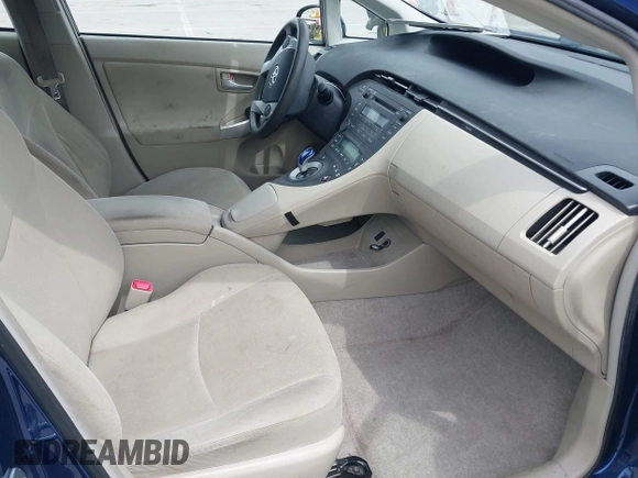 2011 Toyota Prius I z VIN JTDKN3DU6B0267820, wystawiony jako IAAI lot #41980110 z przebiegiem 136 729 mil mil oraz . Historia ofert i sprzedaży dostępna na DreamBid. Obrazek 5.