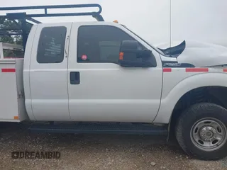 2015 Ford F-250 XL с VIN 1FD7X2B6XFEB07605, выставлен на аукционе IAAI как лот 42160604 с пробегом Не указан миль и . История ставок и продаж доступна на DreamBid. Изображение 13.