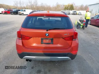 2013 BMW X1 xDrive28i z VIN WBAVL1C52DVR88401, wystawiony jako IAAI lot #42027278 z przebiegiem 123 115 mil mil oraz . Historia ofert i sprzedaży dostępna na DreamBid. Obrazek 16.