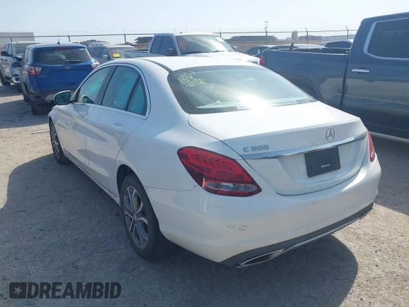 2017 Mercedes-Benz C 300 с VIN 55SWF4JB2HU202317, выставлен на аукционе IAAI как лот 42025218 с пробегом 72 923 миль миль и . История ставок и продаж доступна на DreamBid. Изображение 3.