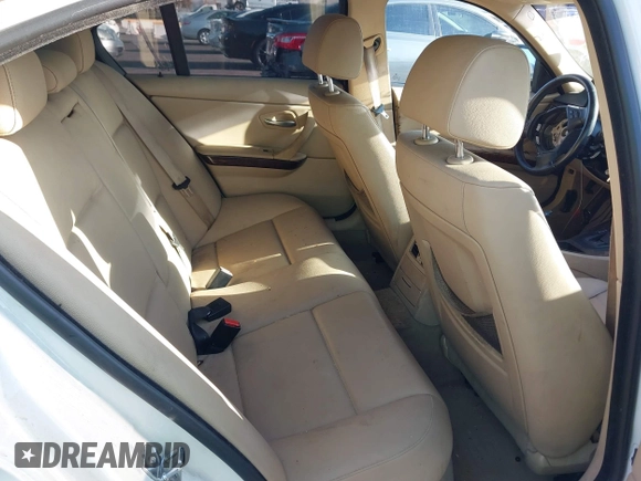 2009 BMW 3 Series 328i with VIN WBAPH53579A435694, listed as a IAAI auction lot 40175091 with Not provided miles and . Bid and sale history available at DreamBid. Image 8.