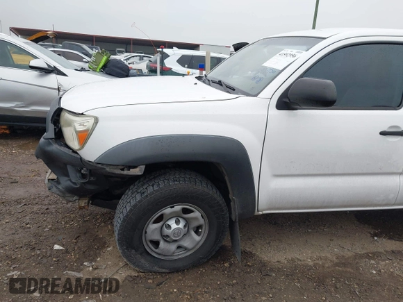 2013 Toyota Tacoma PreRunner with VIN 5TFTU4GN5DX040386, listed as a IAAI auction lot 41592956 with 217,885 mi miles. Bid and sale history available at carsss.com. Image 6.