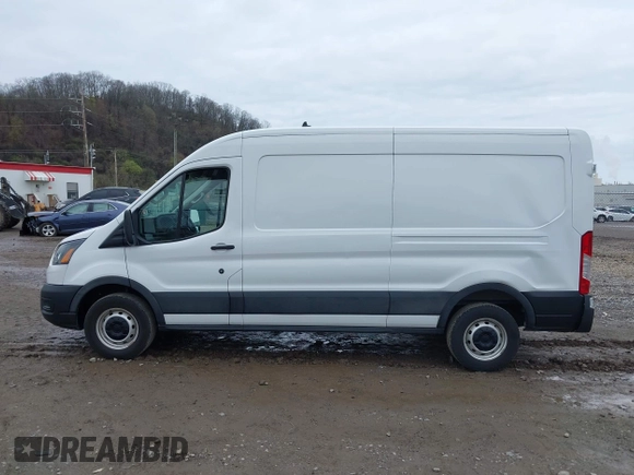 2022 Ford Transit Cargo with VIN 1FTBR1C88NKA04802, listed as a IAAI auction lot 41962182 with 50,454 mi miles and . Bid and sale history available at DreamBid. Image 15.