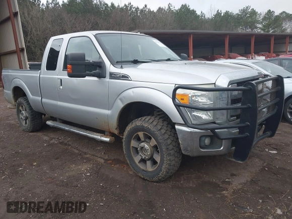 2011 Ford F-250 XL with VIN 1FT7X2B63BEB03510, listed as a IAAI auction lot 41526873 with 323,936 mi miles and . Bid and sale history available at DreamBid. Image 1.