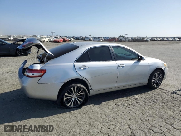 2010 Toyota Camry z VIN 4T1BF3EK0AU006776, wystawiony jako Copart lot #58246615 z przebiegiem 222 002 mil mil oraz Szkoda całkowita • Salvage title. Historia ofert i sprzedaży dostępna na DreamBid. Obrazek 3.