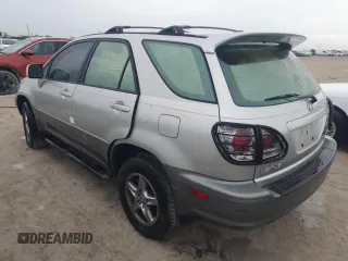 2002 Lexus RX 300 with VIN JTJHF10U420263392, listed as a Copart auction lot 80986884 with 206,058 mi miles and Non Repairable. Bid and sale history available at carsss.com. Image 2.