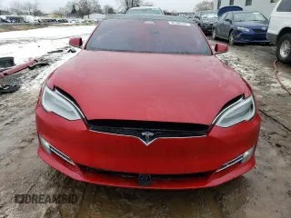 2017 Tesla Model S 100D with VIN 5YJSA1E29HF184387, listed as a Copart auction lot 39186144 with 101,387 mi miles and Salvage title. Bid and sale history available at DreamBid. Image 5.
