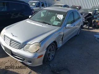 2007 Mercedes-Benz C 280 Luxury с VIN WDBRF92H67F898381, выставлен на аукционе IAAI как лот 41802139 с пробегом 147 866 миль миль и . История ставок и продаж доступна на DreamBid. Изображение 17.