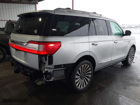 2019 Lincoln Navigator Reserve with VIN 5LMJJ2LTXKEL26583, listed as a IAAI auction lot 41448025 with 80,659 mi miles. Bid and sale history available at carsss.com. Image 4.