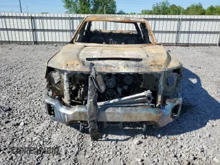 2023 GMC Sierra 3500HD Pro z VIN 1GT49SEY3PF120979, wystawiony jako Copart lot #52099984 z przebiegiem Nie podano mil oraz Szkody całkowita. Historia ofert i sprzedaży dostępna na DreamBid. Obrazek 5.