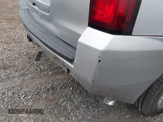 2019 Chevrolet Tahoe LT z VIN 1GNSCBKC1KR191789, wystawiony jako IAAI lot #42144961 z przebiegiem 94 178 mil mil oraz . Historia ofert i sprzedaży dostępna na DreamBid. Obrazek 17.