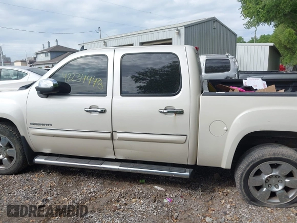 2011 GMC Sierra 1500 SLT with VIN 3GTP2WE39BG220217, listed as a IAAI auction lot 42234448 with 278,962 mi miles and . Bid and sale history available at DreamBid. Image 14.