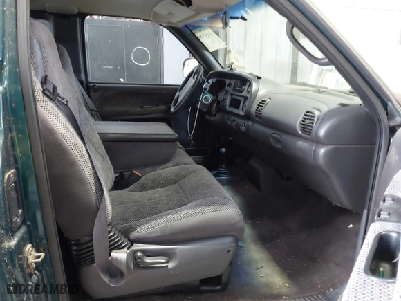 1998 Dodge Ram 1500 with VIN 3B7HF13Z1WG234475, listed as a IAAI auction lot 41523893 with 195,646 mi miles. Bid and sale history available at carsss.com. Image 5.