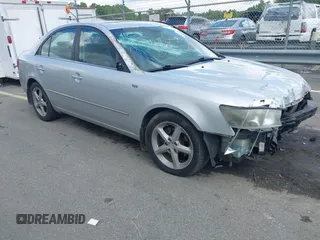 2007 Hyundai Sonata SE z VIN 5NPEU46F67H267976, wystawiony jako IAAI lot #42013063 z przebiegiem 211 890 mil mil oraz . Historia ofert i sprzedaży dostępna na DreamBid. Obrazek 1.