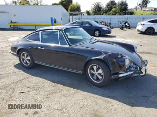 1971 Porsche 911 with VIN 9111120590, listed as a Copart auction lot 52559665 with 44,582 mi miles and Salvage title. Bid and sale history available at DreamBid. Image 4.
