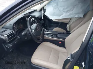 2017 Lexus IS 300 z VIN JTHCM1D27H5018978, wystawiony jako IAAI lot #38389583 z przebiegiem 61 329 mil mil oraz . Historia ofert i sprzedaży dostępna na DreamBid. Obrazek 5.