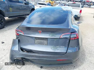 2022 Tesla Model Y Long Range z VIN 7SAYGDEE8NF443194, wystawiony jako IAAI lot #42259205 z przebiegiem 38 540 mil mil oraz . Historia ofert i sprzedaży dostępna na DreamBid. Obrazek 16.