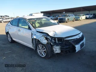 2013 Kia Optima LX z VIN 5XXGM4A78DG197638, wystawiony jako IAAI lot #41663837 z przebiegiem 110 526 mil mil oraz . Historia ofert i sprzedaży dostępna na DreamBid. Obrazek 1.