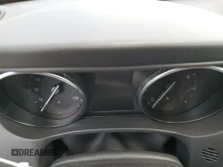 2020 Jaguar F-Pace 25t Premium z VIN SADCJ2FX0LA629299, wystawiony jako Copart lot #56114165 z przebiegiem Nie podano mil oraz Szkoda całkowita • Salvage title. Historia ofert i sprzedaży dostępna na DreamBid. Obrazek 9.