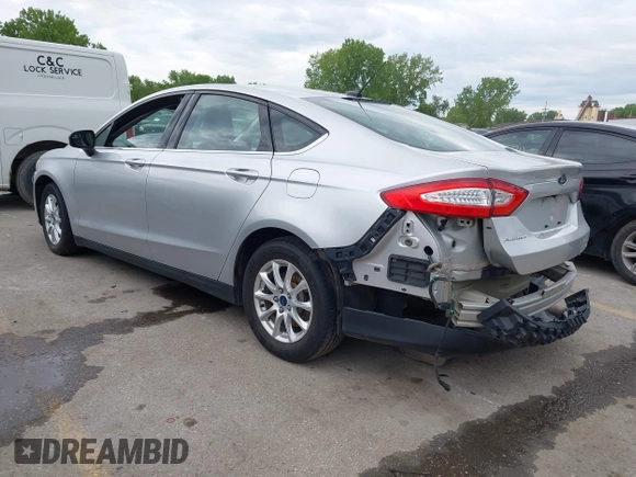 2016 Ford Fusion S z VIN 3FA6P0G76GR155001, wystawiony jako IAAI lot #42158562 z przebiegiem 147 964 mil mil oraz . Historia ofert i sprzedaży dostępna na DreamBid. Obrazek 3.