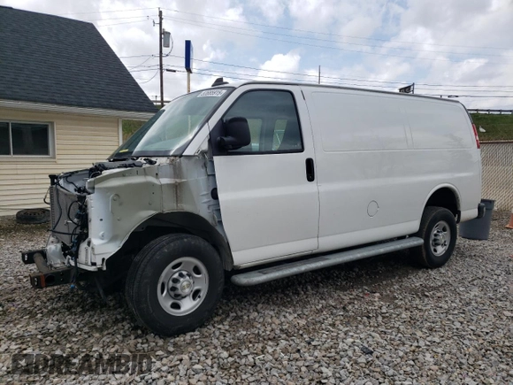 2022 Chevrolet Express Cargo with VIN 1GCWGAFPXN1155012, listed as a Copart auction lot 62039645 with 30,890 mi miles and Salvage title. Bid and sale history available at DreamBid. Image 1.
