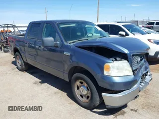 2006 Ford F-150 XLT with VIN 1FTPW12556KC38225, listed as a IAAI auction lot 41838436 with 172,926 mi miles. Bid and sale history available at carsss.com. Image 1.