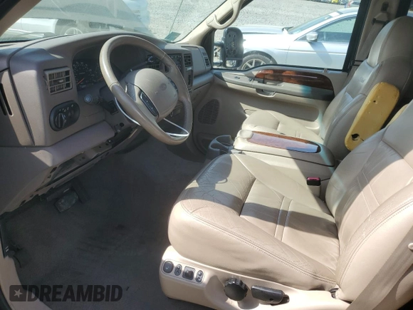2001 Ford Excursion Limited z VIN 1FMSU43F71EA62211, wystawiony jako Copart lot #54668955 z przebiegiem 90 859 mil mil oraz Szkoda całkowita • Salvage title. Historia ofert i sprzedaży dostępna na DreamBid. Obrazek 7.