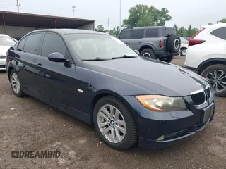 2007 BMW 3 Series 328xi z VIN WBAVC93517K033688, wystawiony jako IAAI lot #42831939 z przebiegiem 125 600 mil mil oraz . Historia ofert i sprzedaży dostępna na DreamBid. Obrazek 1.