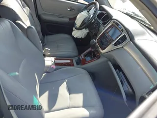 2006 Toyota Highlander Hybrid with VIN JTEDW21A560003550, listed as a IAAI auction lot 42083364 with 147,486 mi miles. Bid and sale history available at carsss.com. Image 5.
