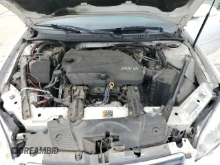 2011 Chevrolet Impala Police Police z VIN 2G1WD5EM8B1245782, wystawiony jako Copart lot #54894585 z przebiegiem 109 778 mil mil oraz Szkody całkowita. Historia ofert i sprzedaży dostępna na DreamBid. Obrazek 11.
