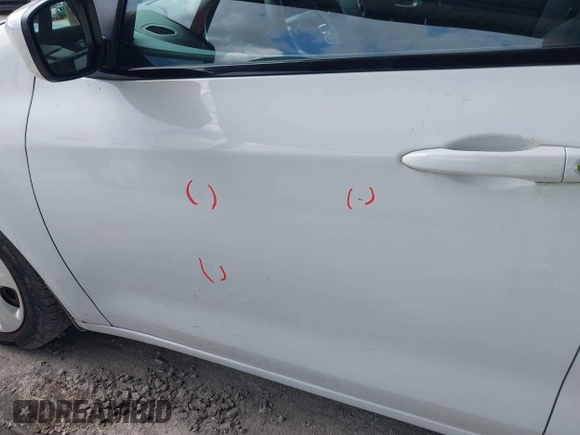 2016 Dodge Dart SE z VIN 1C3CDFAA0GD703794, wystawiony jako IAAI lot #42247985 z przebiegiem 70 572 mil mil oraz . Historia ofert i sprzedaży dostępna na DreamBid. Obrazek 6.