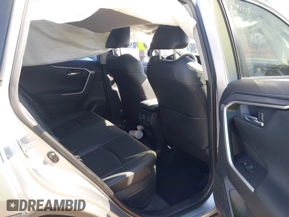 2020 Toyota RAV4 Hybrid Limited with VIN JTMD6RFV8LD005550, listed as a IAAI auction lot 41827821 with 26,073 mi miles. Bid and sale history available at carsss.com. Image 8.