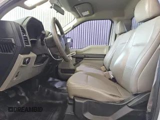 2018 Ford F-150 XL z VIN 1FTMF1EB2JFD61180, wystawiony jako Copart lot #60848285 z przebiegiem 152 990 mil mil oraz Czysty tytuł • Clean title. Historia ofert i sprzedaży dostępna na DreamBid. Obrazek 7.