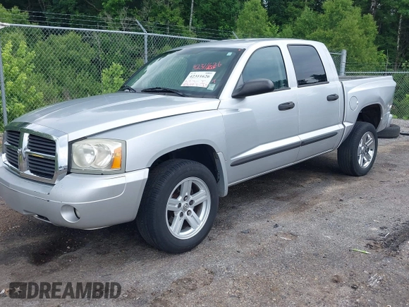 2007 Dodge Dakota SLT z VIN 1D7HE48K27S127788, wystawiony jako IAAI lot #42311626 z przebiegiem 357 130 mil mil oraz . Historia ofert i sprzedaży dostępna na DreamBid. Obrazek 18.
