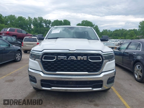 2025 Ram 1500 Big Horn z VIN 1C6SRFFP4SN562194, wystawiony jako IAAI lot #42213184 z przebiegiem 25 704 mil mil oraz . Historia ofert i sprzedaży dostępna na DreamBid. Obrazek 12.