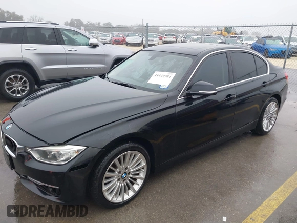 2012 BMW 3 Series 335i z VIN WBA3A9G57CNP35420, wystawiony jako IAAI lot #41449784 z przebiegiem 100 692 mil mil oraz . Historia ofert i sprzedaży dostępna na DreamBid. Obrazek 18.