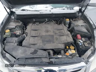 2011 Subaru Outback 3.6R Limited with VIN 4S4BRDJC8B2424463, listed as a IAAI auction lot 41358414 with 164,533 mi miles. Bid and sale history available at carsss.com. Image 10.
